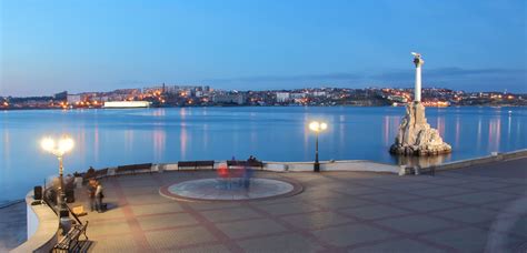 Безналичный Севастополь: как город меняет способы платить