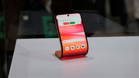 Как странные гаджеты делают повседневность удобнее: от «солёной» ложки до зеркала, которое не стесняется