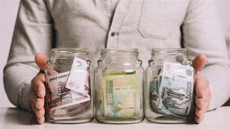 Как защитить сбережения в кризис: советы экспертов