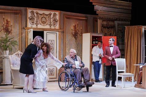 Новая жизнь на сцене: месяц премьер в Камерном театре имени Решетникова